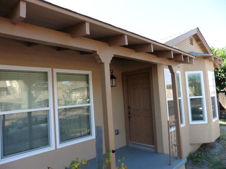 308 E 4th St, Madera, CA 93638 photo 1