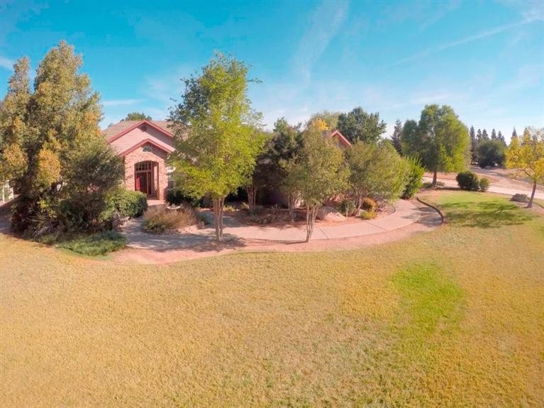 6037 Dockery Ave, Clovis, CA 93619 photo 1