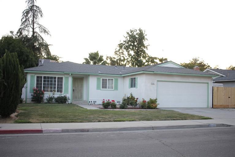 2602 Renn Ave, Clovis, CA 93611 photo 1