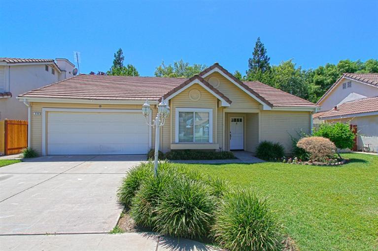 980 N Bush Ave, Clovis, CA 93611 photo 1