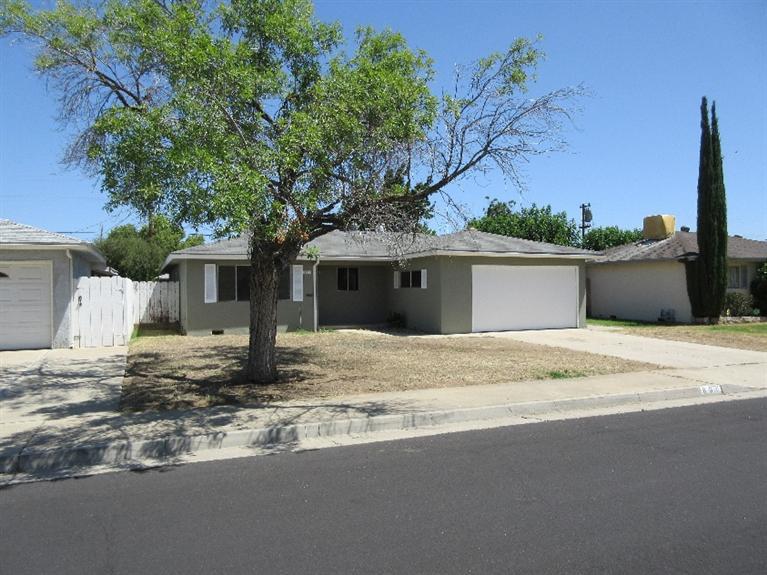 861 W Alamos Ave, Clovis, CA 93612 photo 1