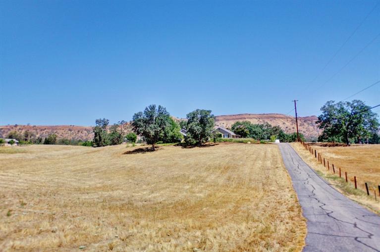 21527 Frontier Rd, Clovis, CA 93619 photo 1