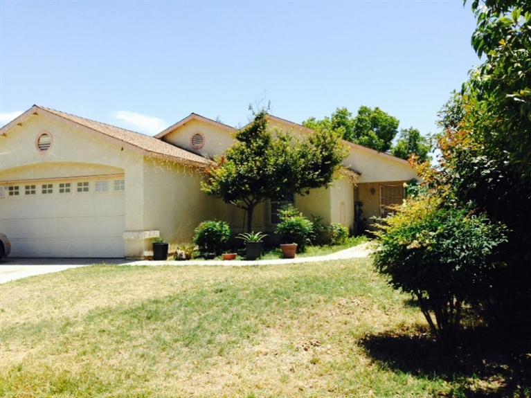13591 9th St, Parlier, CA 93648 photo 1