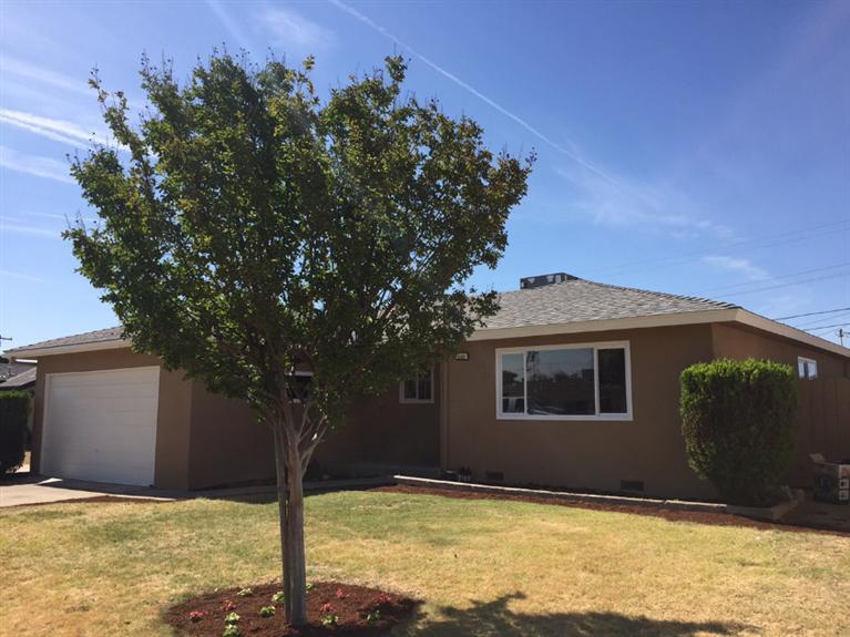 112 W Rall Ave, Clovis, CA 93612 photo 1