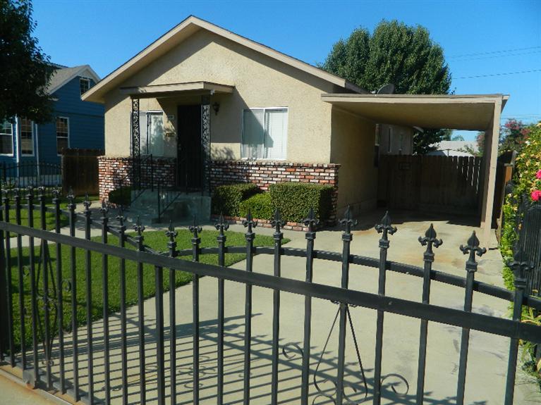 1733 Sylvia St, Selma, CA 93662 photo 1
