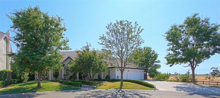 10585 E Duckpoint Way, Clovis, CA 93619 photo 1