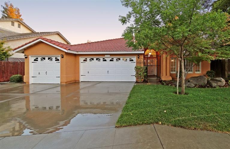 1096 Birch Ave, Clovis, CA 93611 photo 1