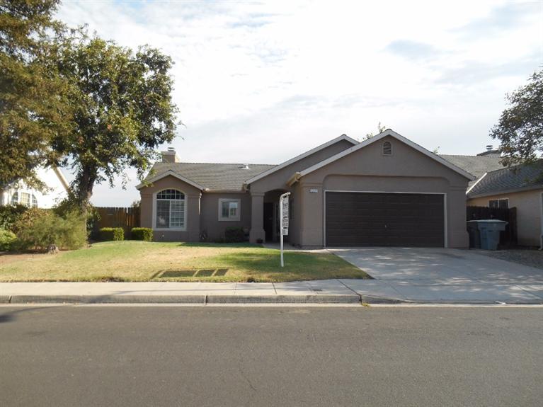 321 W Chennault Ave, Clovis, CA 93611 photo 1