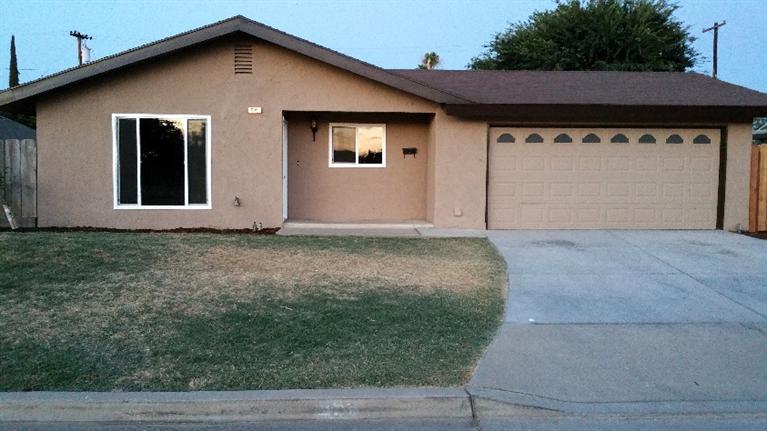 806 Brehler Ave, Sanger, CA 93657 photo 1