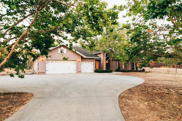 12462 N Auberry Rd, Clovis, CA 93619 photo 1