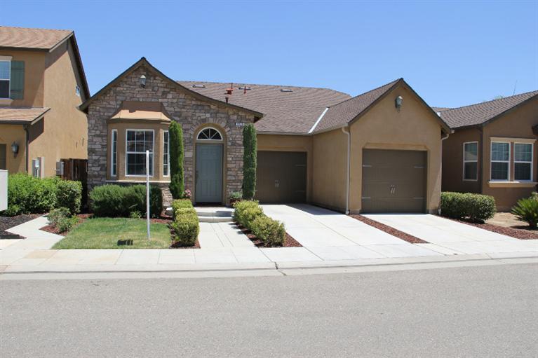 1539 N Dara Ave, Clovis, CA 93619 photo 1