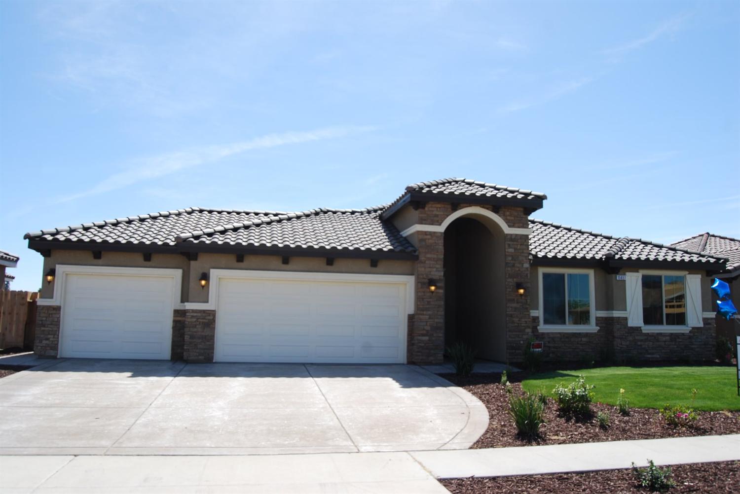 15651 W Gragnani, Kerman, CA 93630 photo 1