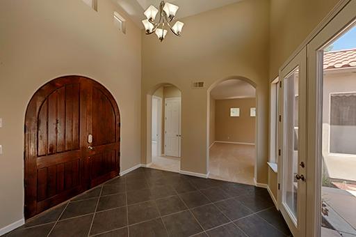 633 W Richmond Ave, Clovis, CA 93619 photo 1