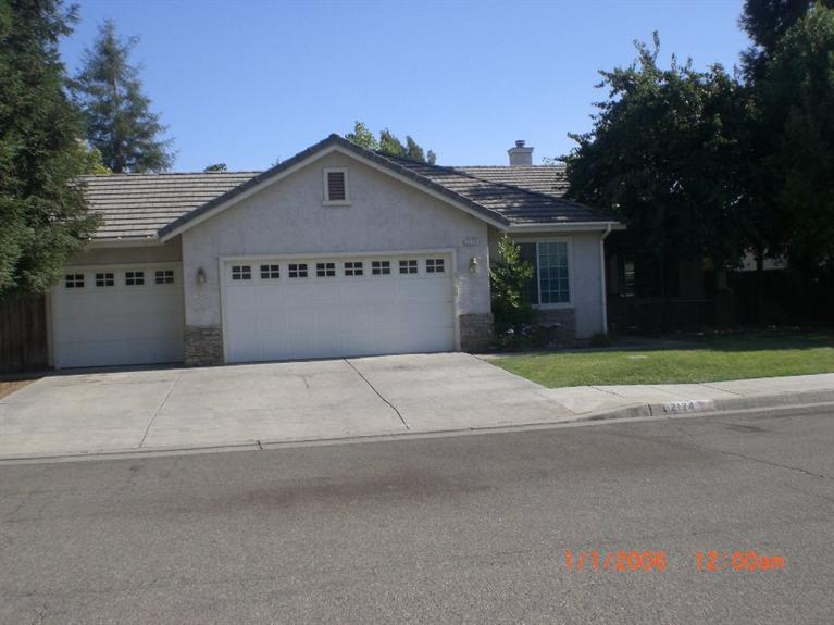 2124 Cromwell Ave, Clovis, CA 93611 photo 1