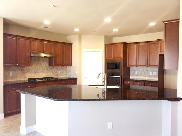 3157 Portland Ave, Clovis, CA 93619 photo 1