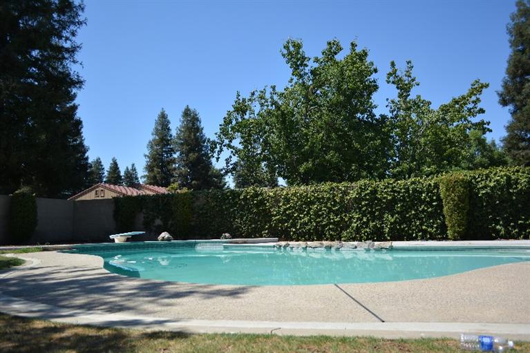 2586 E Warner Ave, Fresno, CA 93710 photo 1