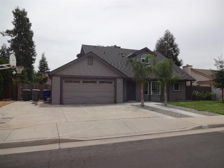 320 W Fremont Ave, Clovis, CA 93612 photo 1