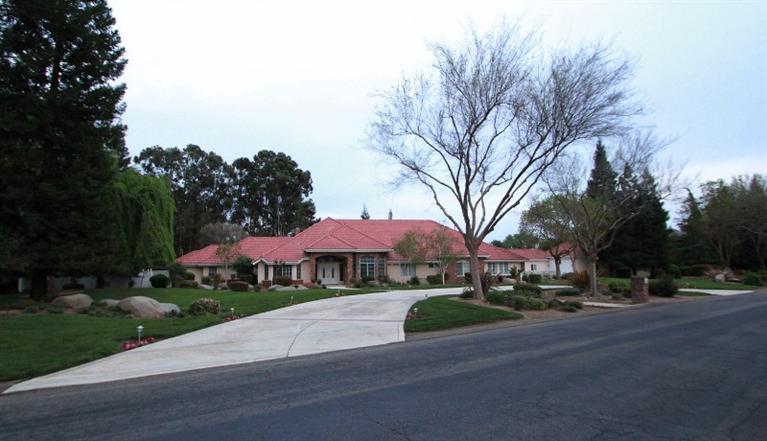 6598 N Blackhawk Ln, Clovis, CA 93619 photo 1
