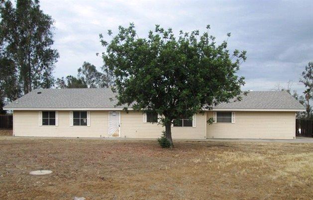 17800 Brook Dr, Madera, CA 93638 photo 1