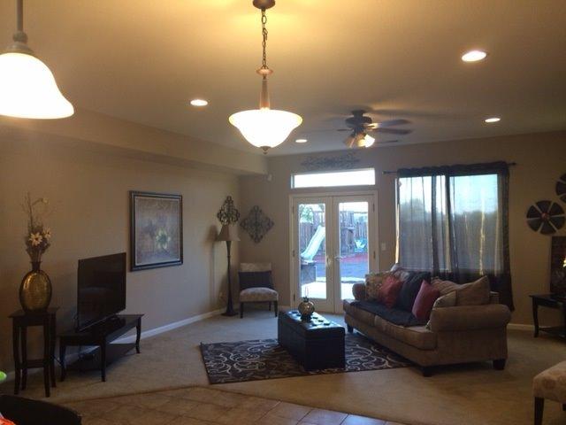 1357 Ardilla Dr, Madera, CA 93638 photo 1