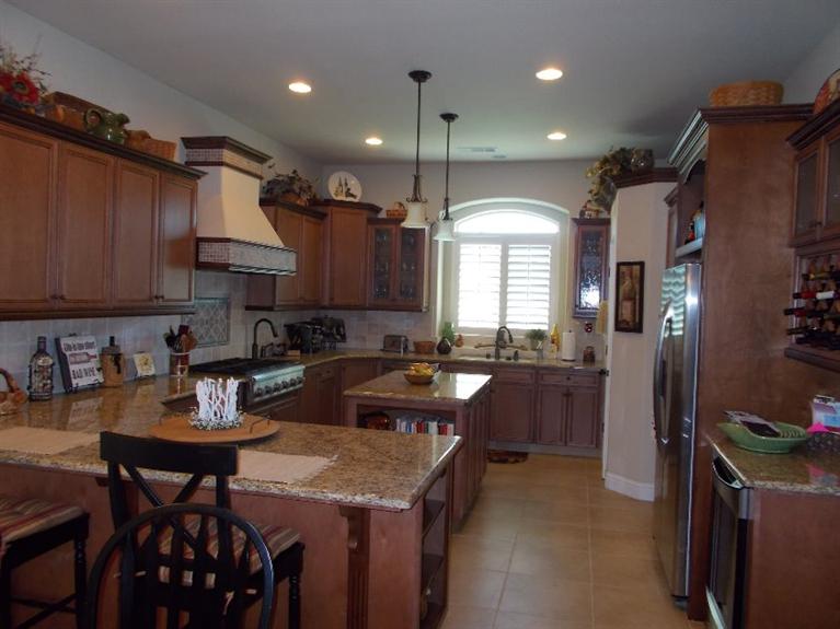 524 W Trenton Ave, Clovis, CA 93619 photo 1