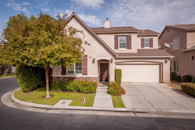 85 W Riviera Ln, Clovis, CA 93619 photo 1