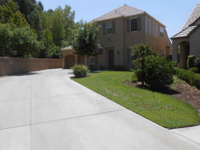 1608 N Osmun Ave, Clovis, CA 93619 photo 1