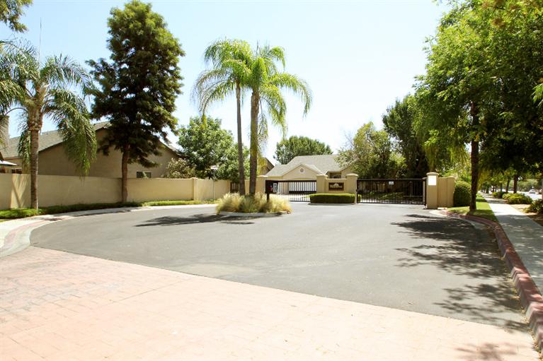 1943 Rialto Ct, Clovis, CA 93611 photo 1