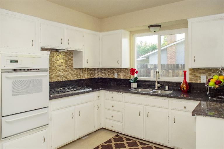 1712 Stanford Ave, Clovis, CA 93611 photo 1