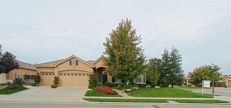 1888 N Carson Ave, Clovis, CA 93619 photo 1