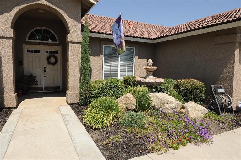 3189 Ren Way, Madera, CA 93637 photo 1