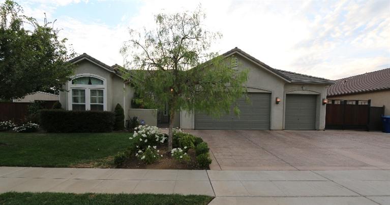 2272 Blackwood Ave, Clovis, CA 93619 photo 1