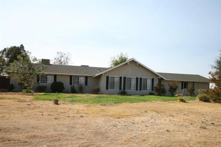 16674 Mark Rd, Madera, CA 93636 photo 1