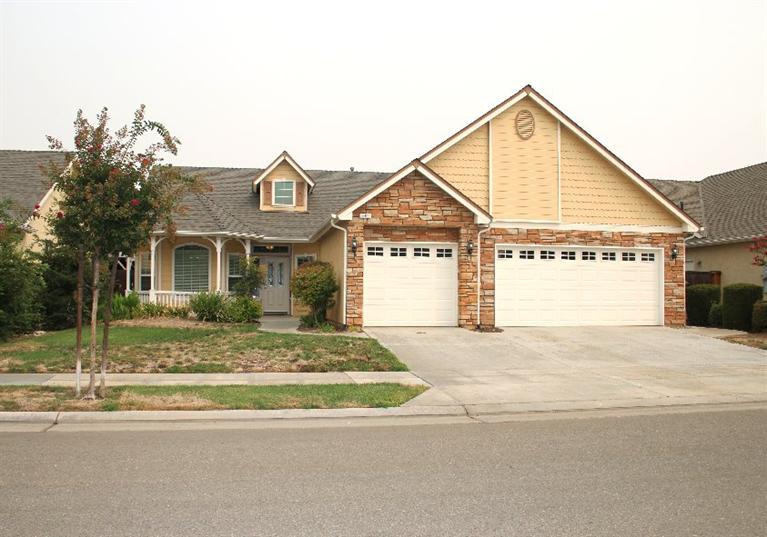 581 Lester Ave, Clovis, CA 93619 photo 1