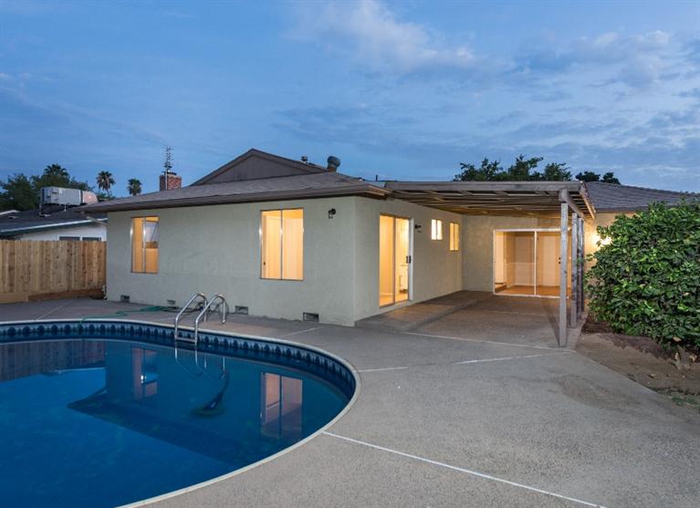 180 W Ashcroft Ave, Clovis, CA 93612 photo 1