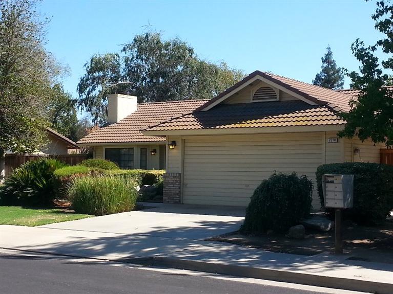 2278 Vartikian Ave, Clovis, CA 93611 photo 1