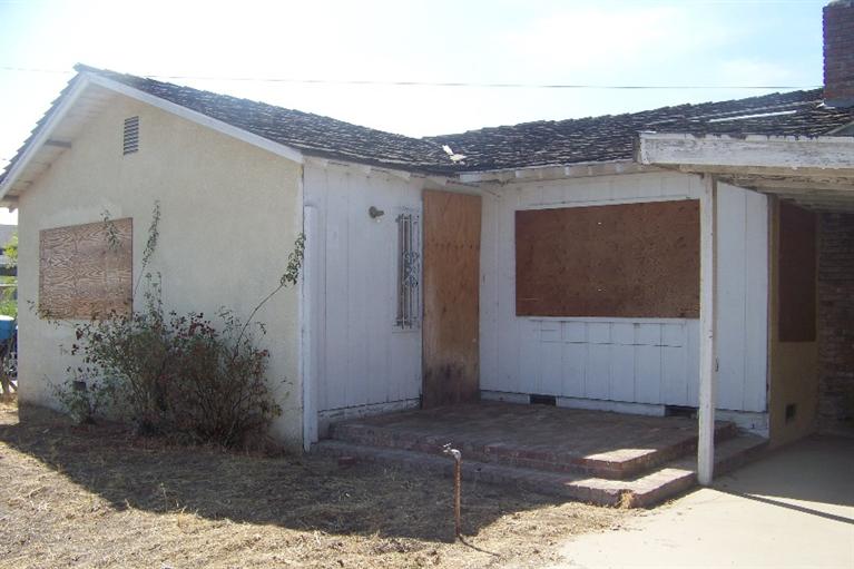 1852 Merced St, Madera, CA 93638 photo 1