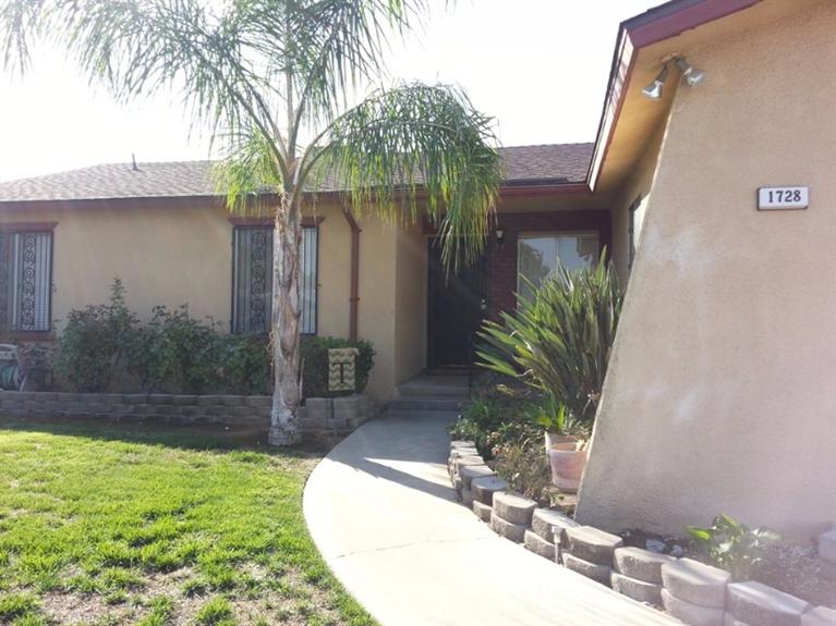 1728 Barstow Ave, Clovis, CA 93611 photo 1