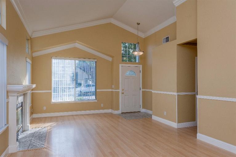 990 N Bush Ave, Clovis, CA 93611 photo 1