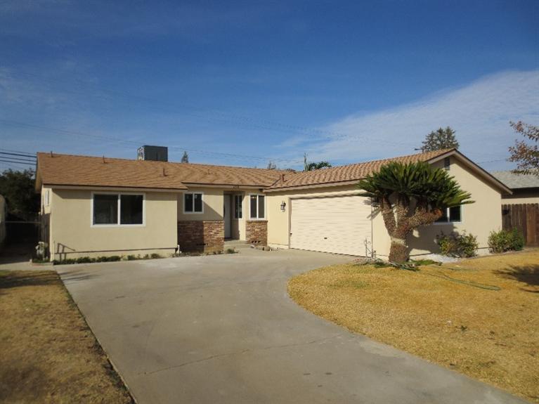 2108 Dennis Dr, Selma, CA 93662 photo 1