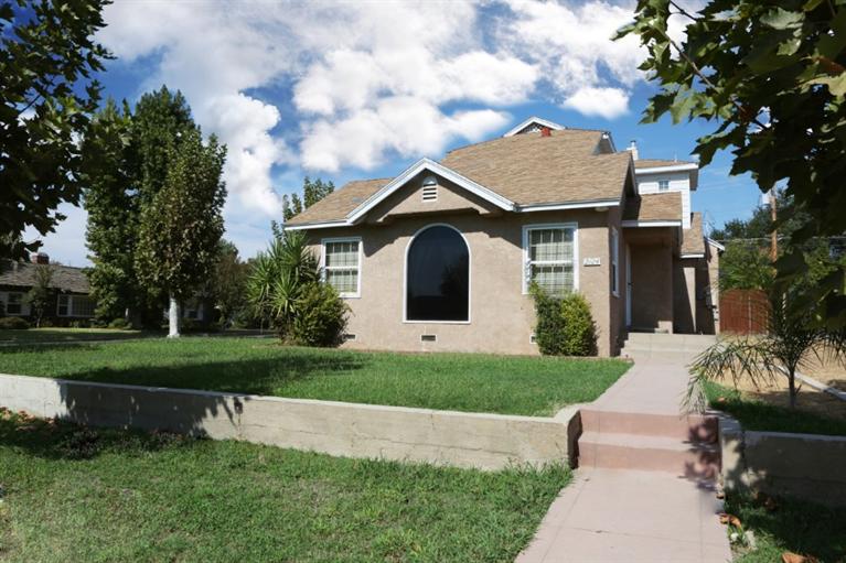 2124 Webster St, Sanger, CA 93657 photo 1
