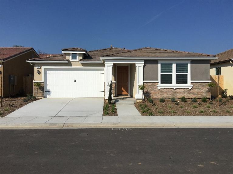 3827 Bellaire Ave, Clovis, CA 93619 photo 1