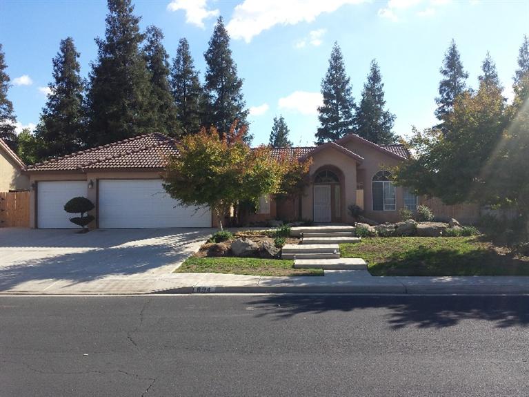 694 W Chennault Ave, Clovis, CA 93611 photo 1