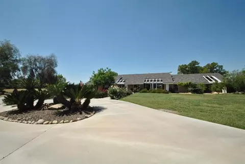 2523 Pederson Ave, Sanger, CA 93657 photo 1