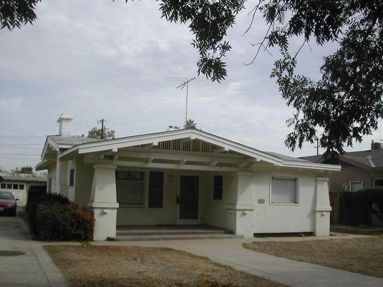 1342 E St, Reedley, CA 93654 photo 1
