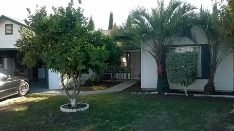 560 Macadamia Ave, Madera, CA 93637 photo 1