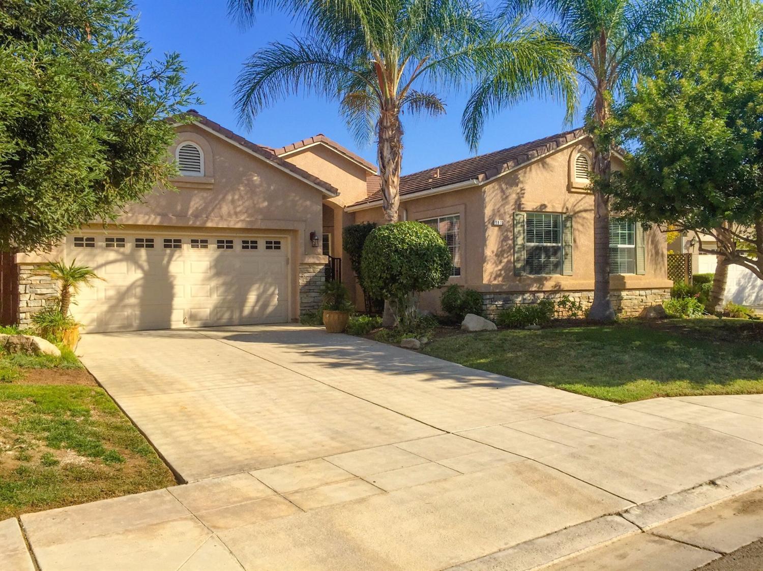 1873 N Carolina Ave, Clovis, CA 93619 photo 1