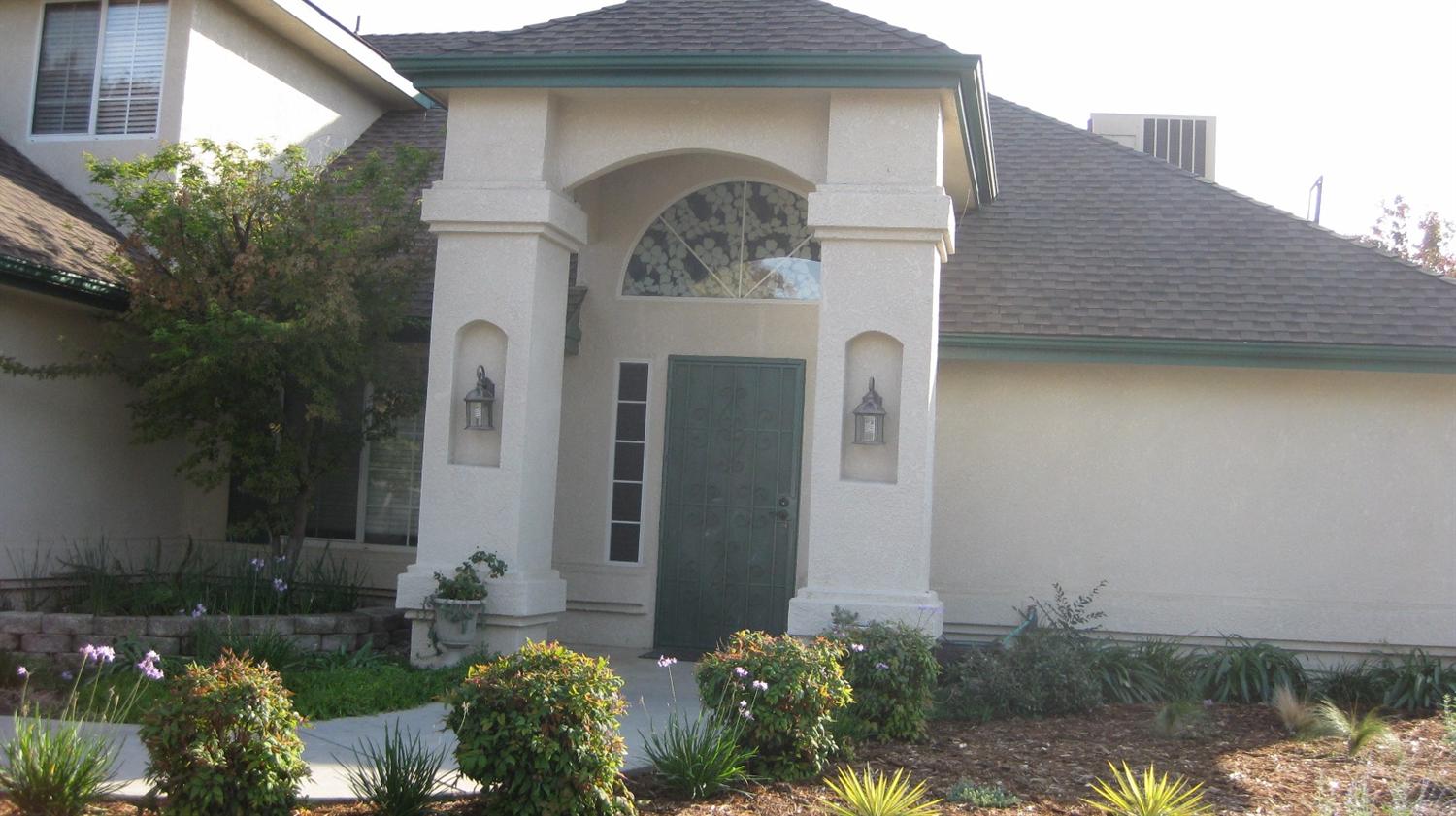 30 N Caesar Ave, Clovis, CA 93612 photo 1