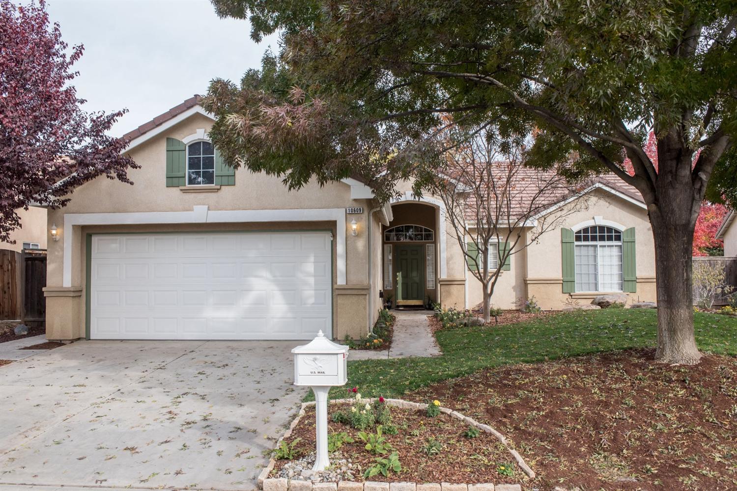 10609 E Fieldstone Ave, Clovis, CA 93619 photo 1