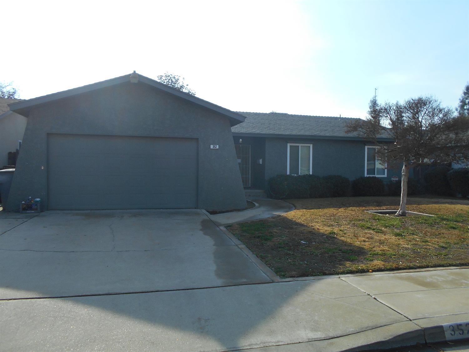 352 W Indianapolis Ave, Clovis, CA 93612 photo 1